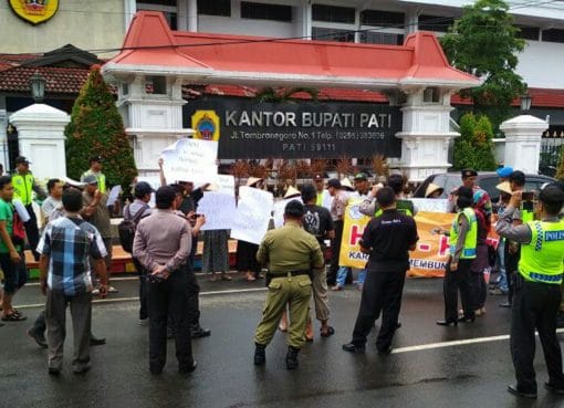 Paguyuban Petani Pati Gelar Demo Tolak Kartu Tani